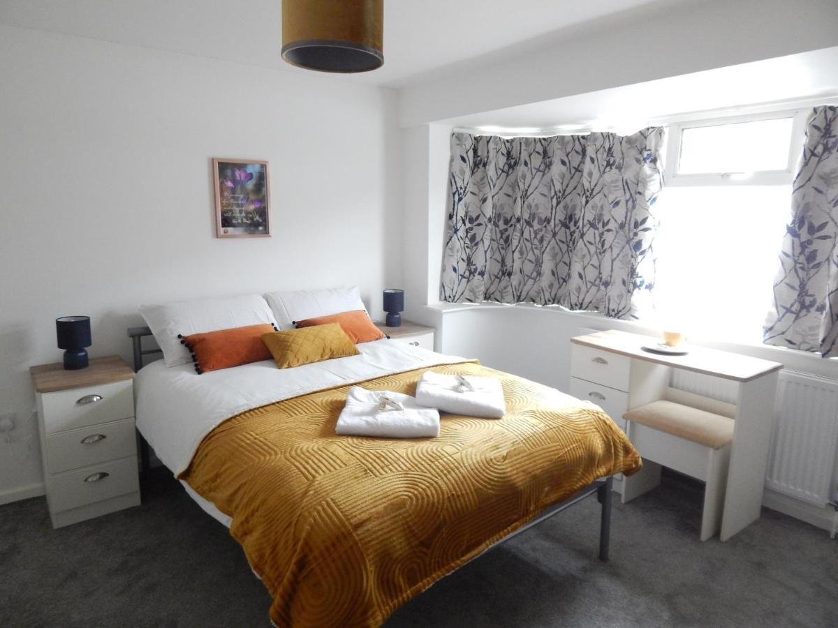 Modern, Well Located En-Suite Rooms With Parking - Orbitat Accommodations Cambridge  Ngoại thất bức ảnh